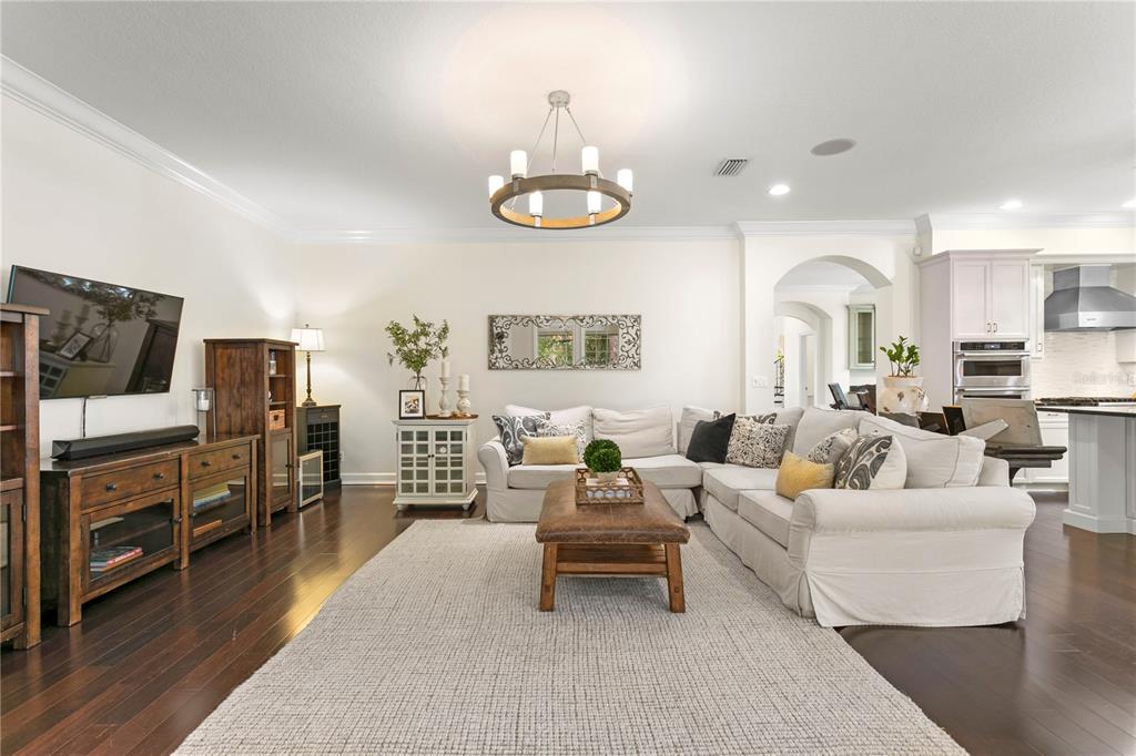 Tampa, Florida, 33629, United States, 4 Bedrooms Bedrooms, ,4 BathroomsBathrooms,Residential,For Sale,1885356