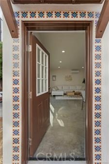 Los Angeles, California, 90018, United States, 5 Bedrooms Bedrooms, ,5 BathroomsBathrooms,Residential,For Sale,1842943