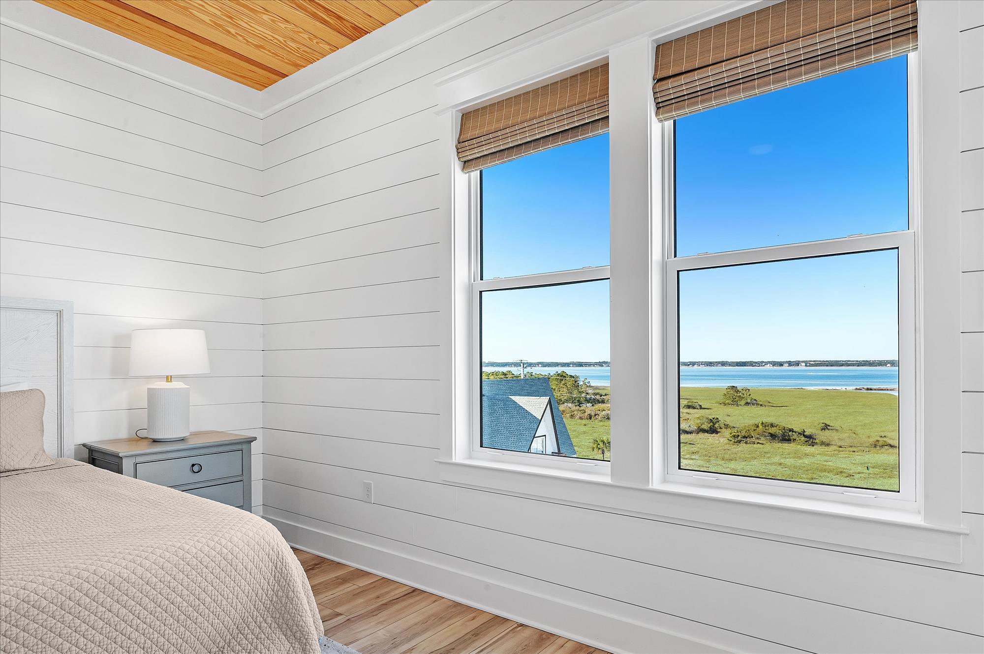 Navarre, Florida, 32566, United States, 8 Bedrooms Bedrooms, ,9 BathroomsBathrooms,Residential,For Sale,1694991