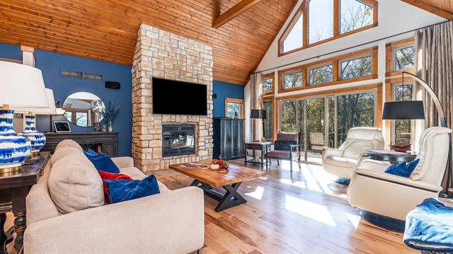 Galena, Illinois, 61036, United States, 3 Bedrooms Bedrooms, ,4 BathroomsBathrooms,Residential,For Sale,1971228