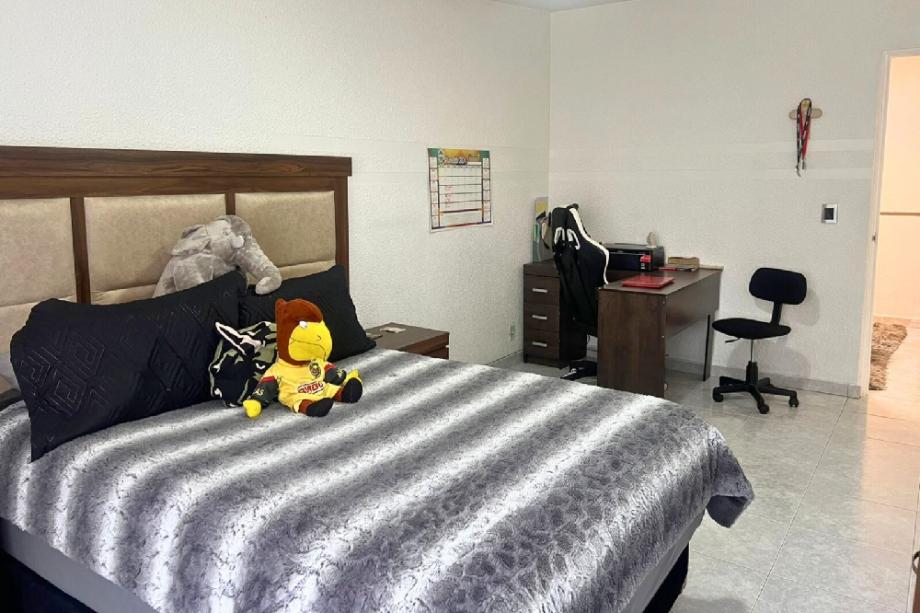 Rosas, Cuautitlán Izcalli, Estado de México, 54750, Mexico, 3 Bedrooms Bedrooms, ,2 BathroomsBathrooms,Residential,For Sale,Rosas,1672577