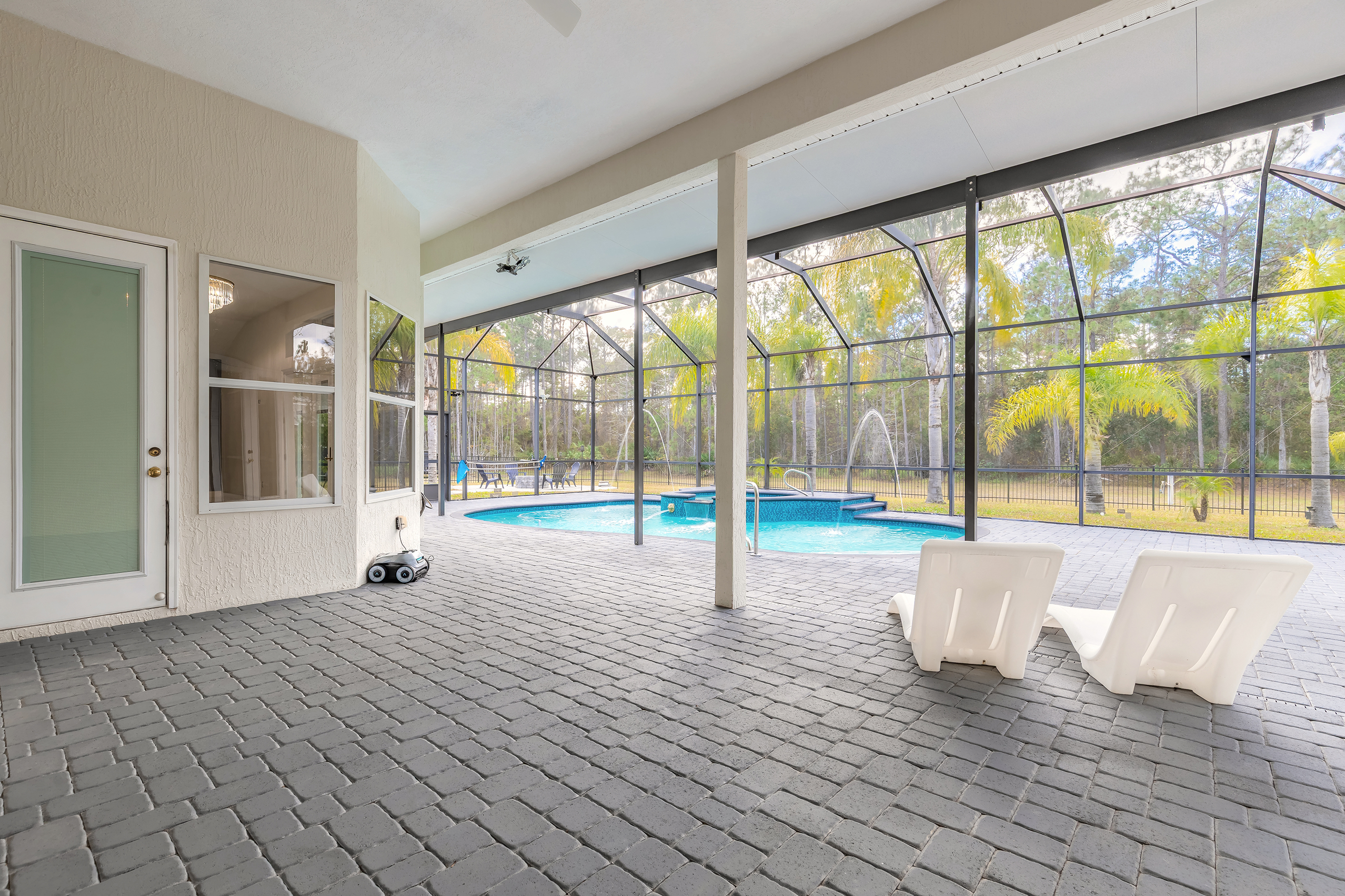 Daytona Beach, Florida, 32124, United States, 5 Bedrooms Bedrooms, ,4 BathroomsBathrooms,Residential,For Sale,2006264