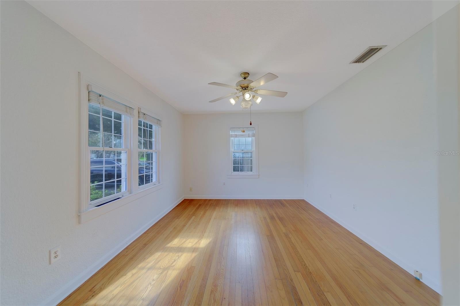 CLEARWATER, Florida, 33755, United States, 2 Bedrooms Bedrooms, ,1 BathroomBathrooms,Residential,For Sale,1976498