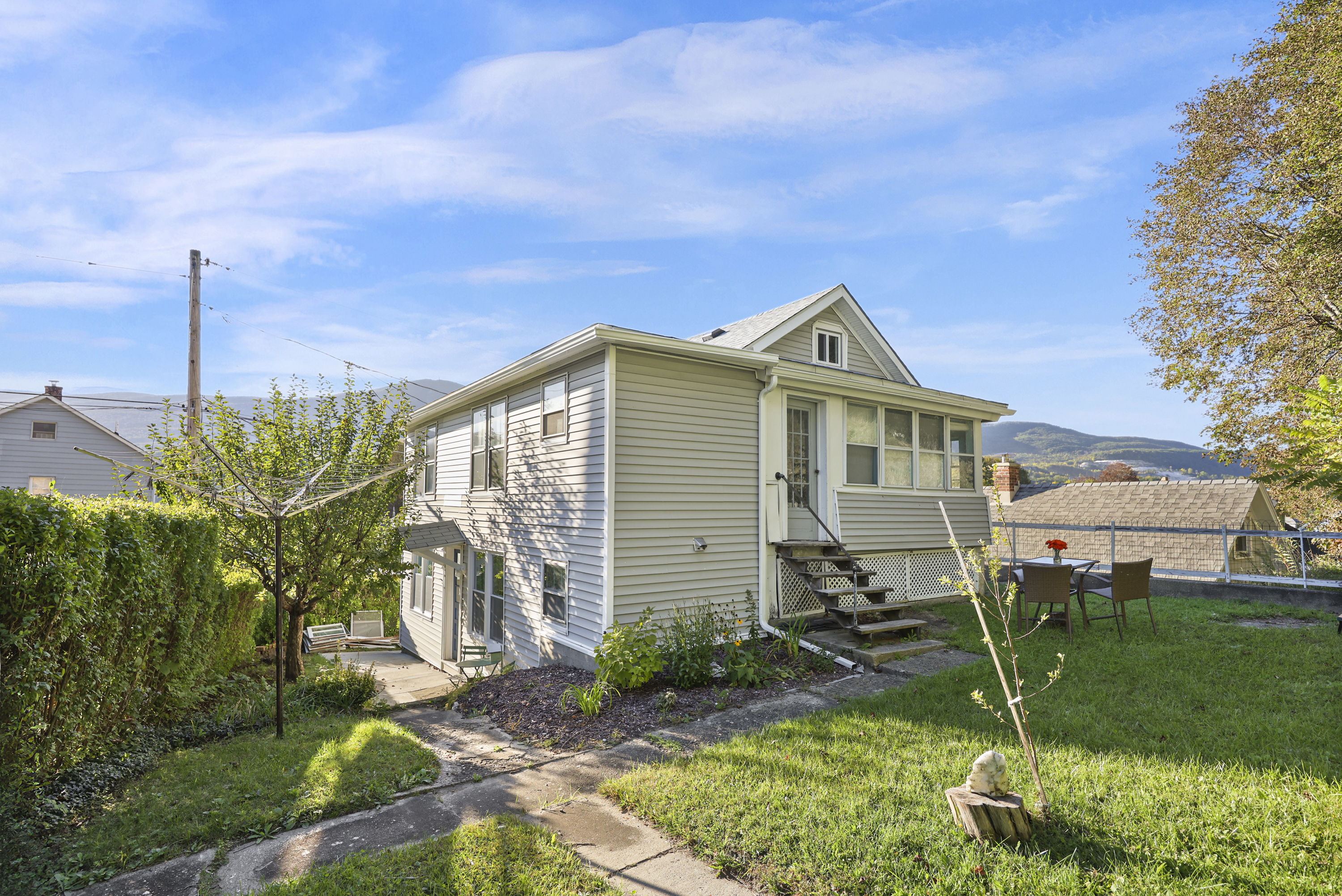  New & Affordable with Mountaintop Views - 物件實景