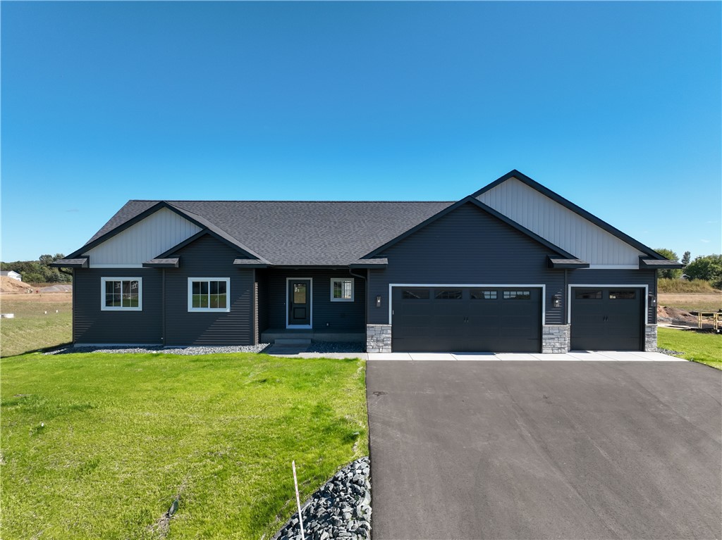 Chippewa Falls, Wisconsin, 54729, United States, 5 Bedrooms Bedrooms, ,3 BathroomsBathrooms,Residential,For Sale,1920319