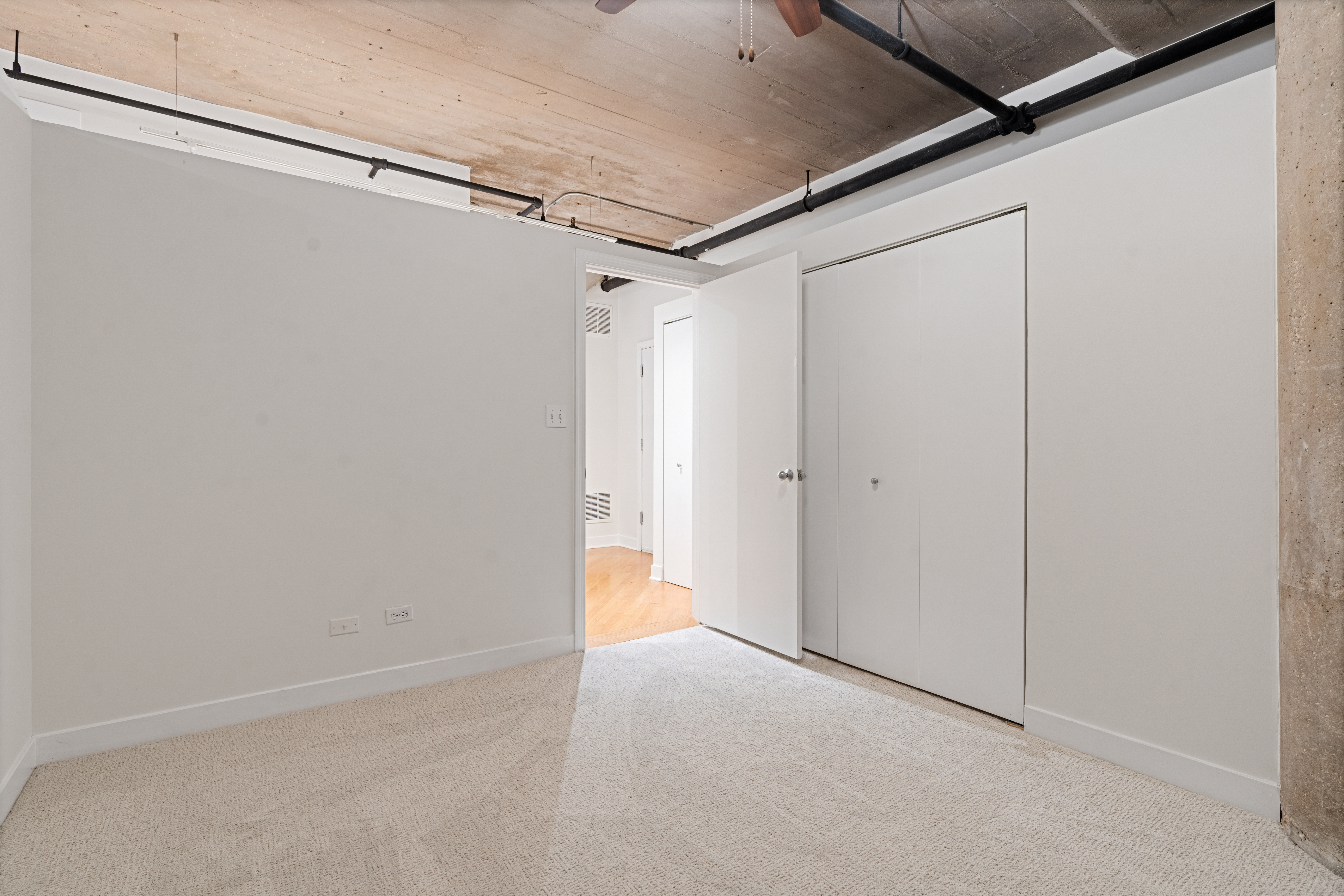  Stunning 2-bedroom, 2-bath Loft in the Heart of River North - 物件實景