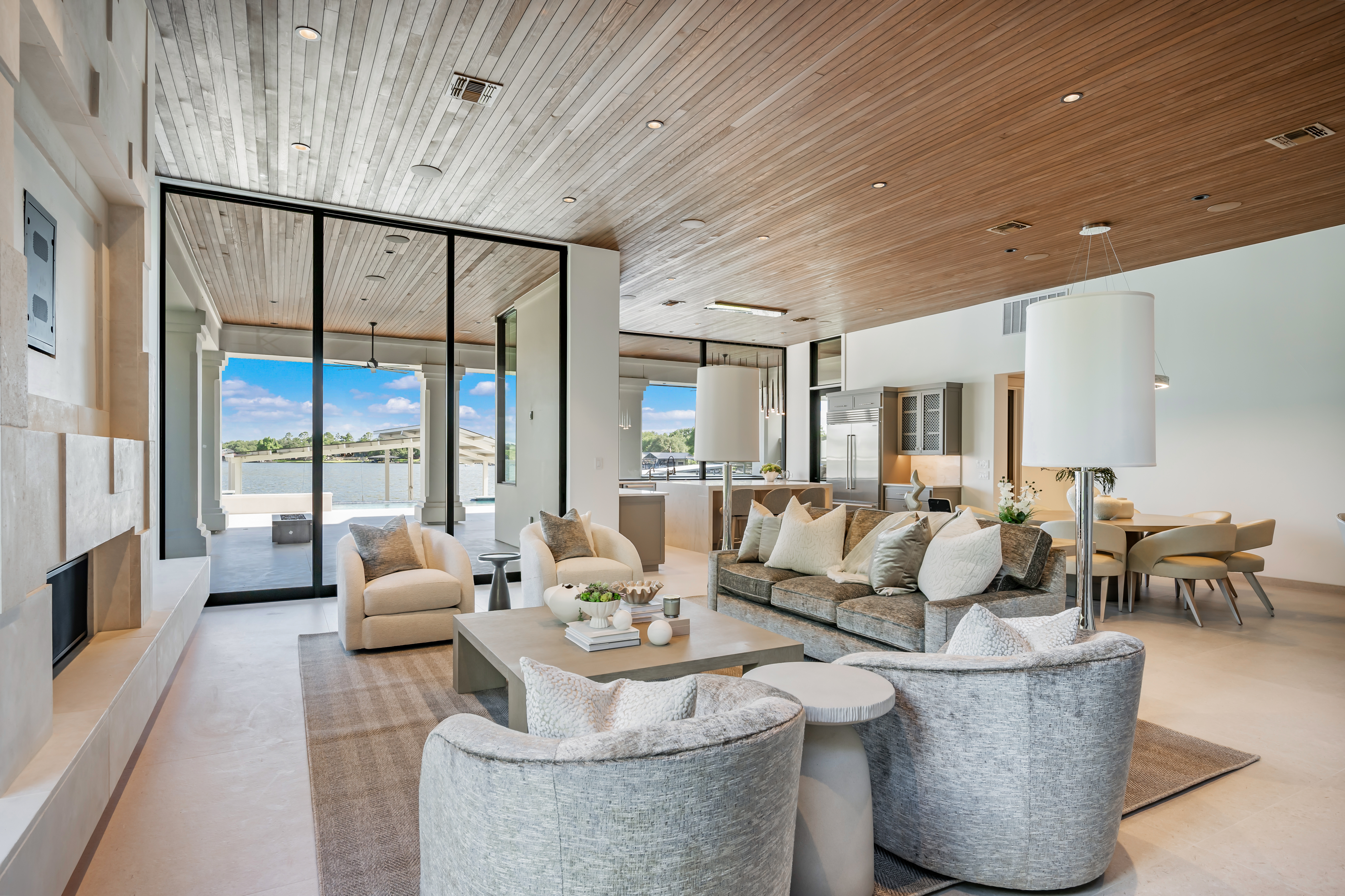  Architectural Lakefront Masterpiece on Skyline Drive by Paul Allen Custom Homes - 物件實景