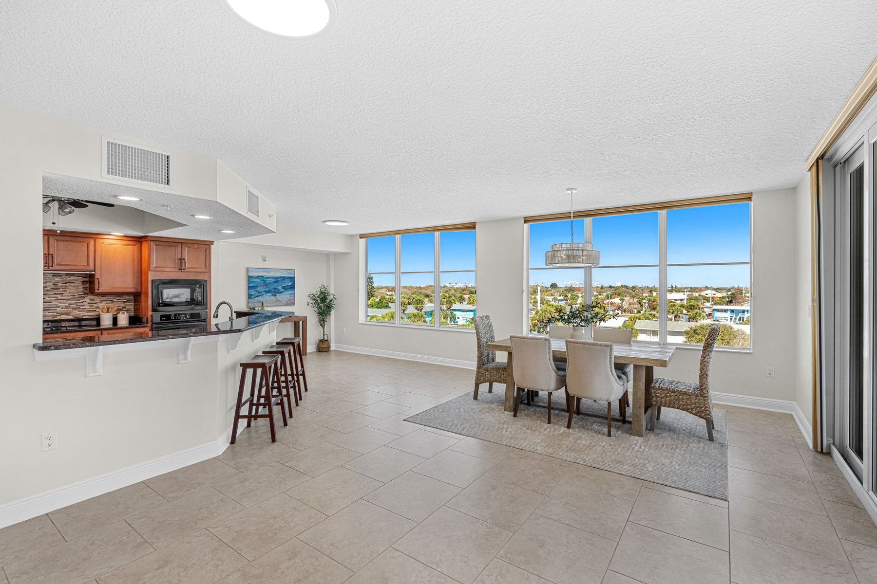  410 Hayes Avenue, #402, Cocoa Beach, FL, 32931 - 物件實景