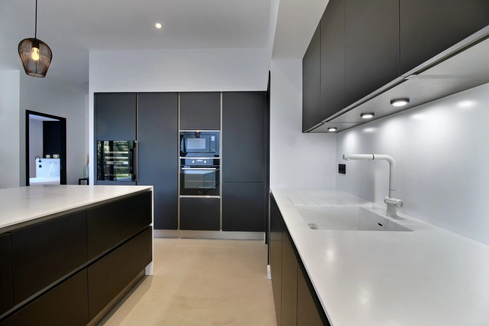 Arcachon, New Aquitaine, 33120, FR, 4 Bedrooms Bedrooms, ,Residential,For Sale,1995658