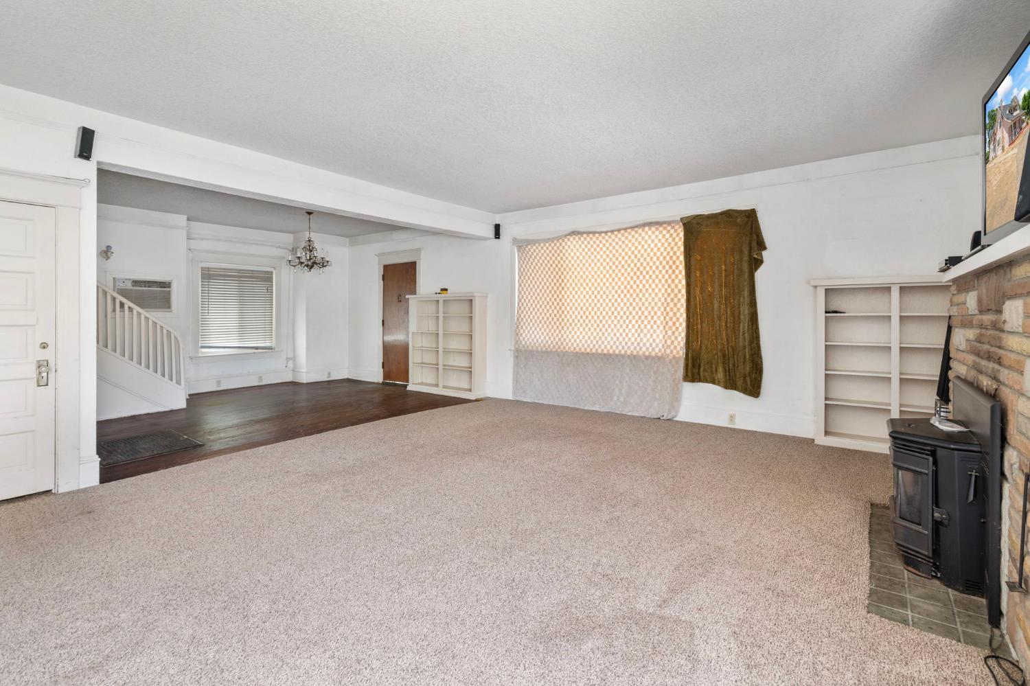 Vernalis, California, 95385, United States, 5 Bedrooms Bedrooms, ,3 BathroomsBathrooms,Residential,For Sale,1979261