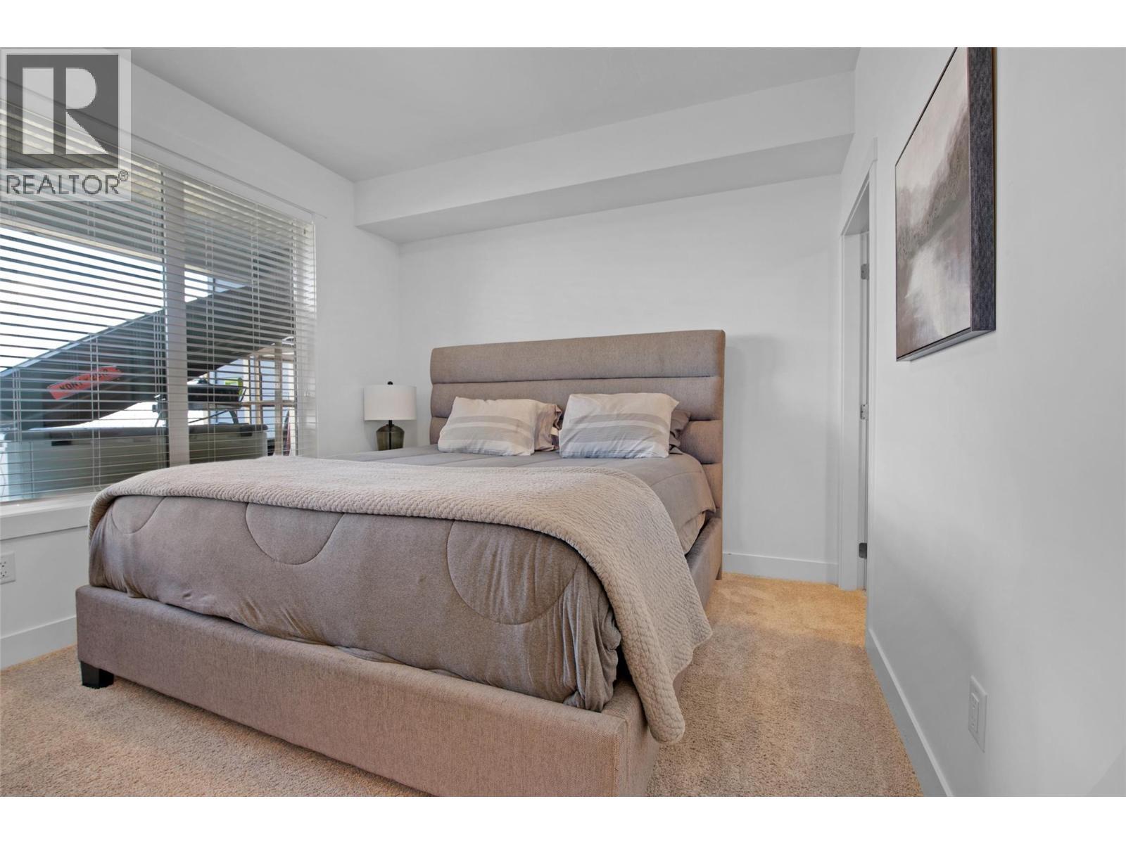 KELOWNA, British Columbia, V1P 1T8, CA, 3 Bedrooms Bedrooms, ,3 BathroomsBathrooms,Residential,For Sale,1947408