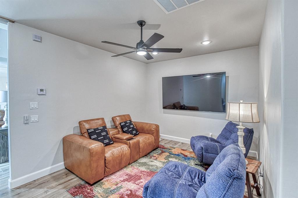 Amber, Oklahoma, 73004, United States, 6 Bedrooms Bedrooms, ,4 BathroomsBathrooms,Residential,For Sale,1984407