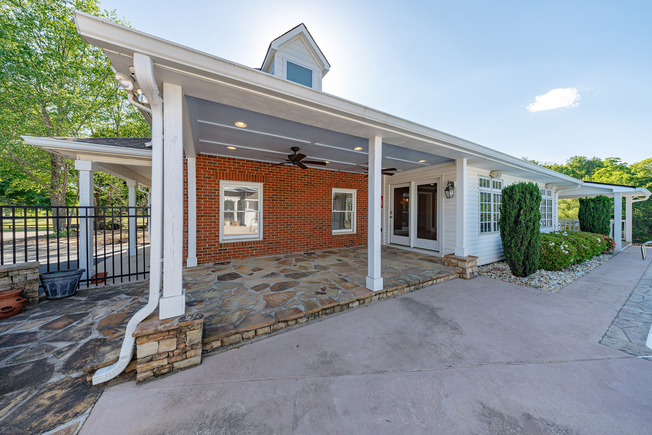  Exceptional Equestrian Estate: A Rare Blend of Luxury, Functionality, and Charm - 物件實景