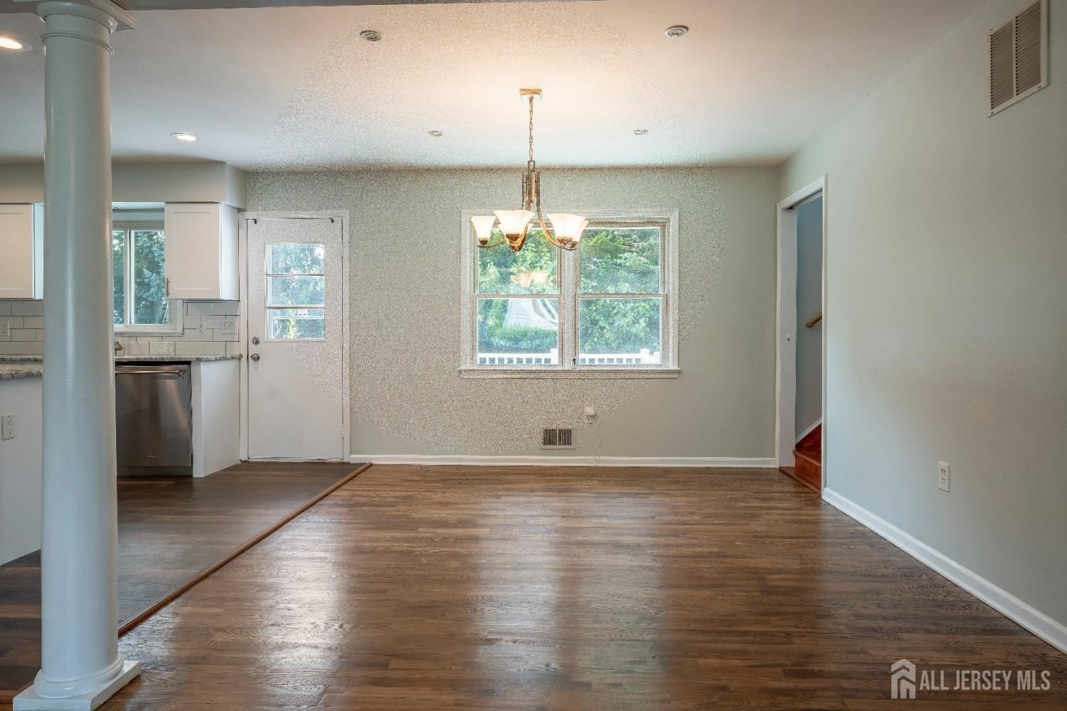 Edison, New Jersey, 08817, United States, 4 Bedrooms Bedrooms, ,2 BathroomsBathrooms,Residential,For Sale,1900843