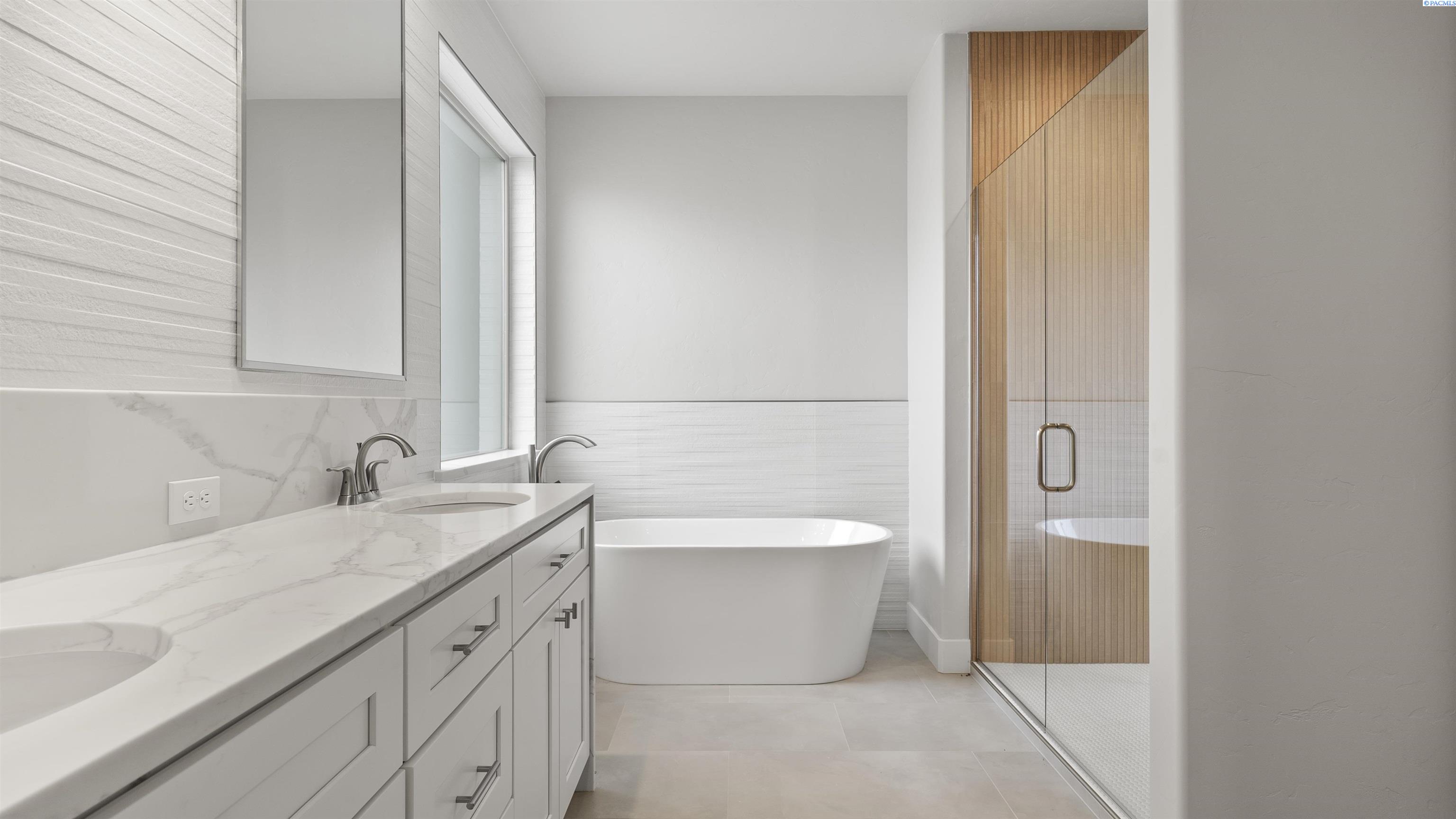 Richland, Washington, 99352, United States, 3 Bedrooms Bedrooms, ,2 BathroomsBathrooms,Residential,For Sale,1991742