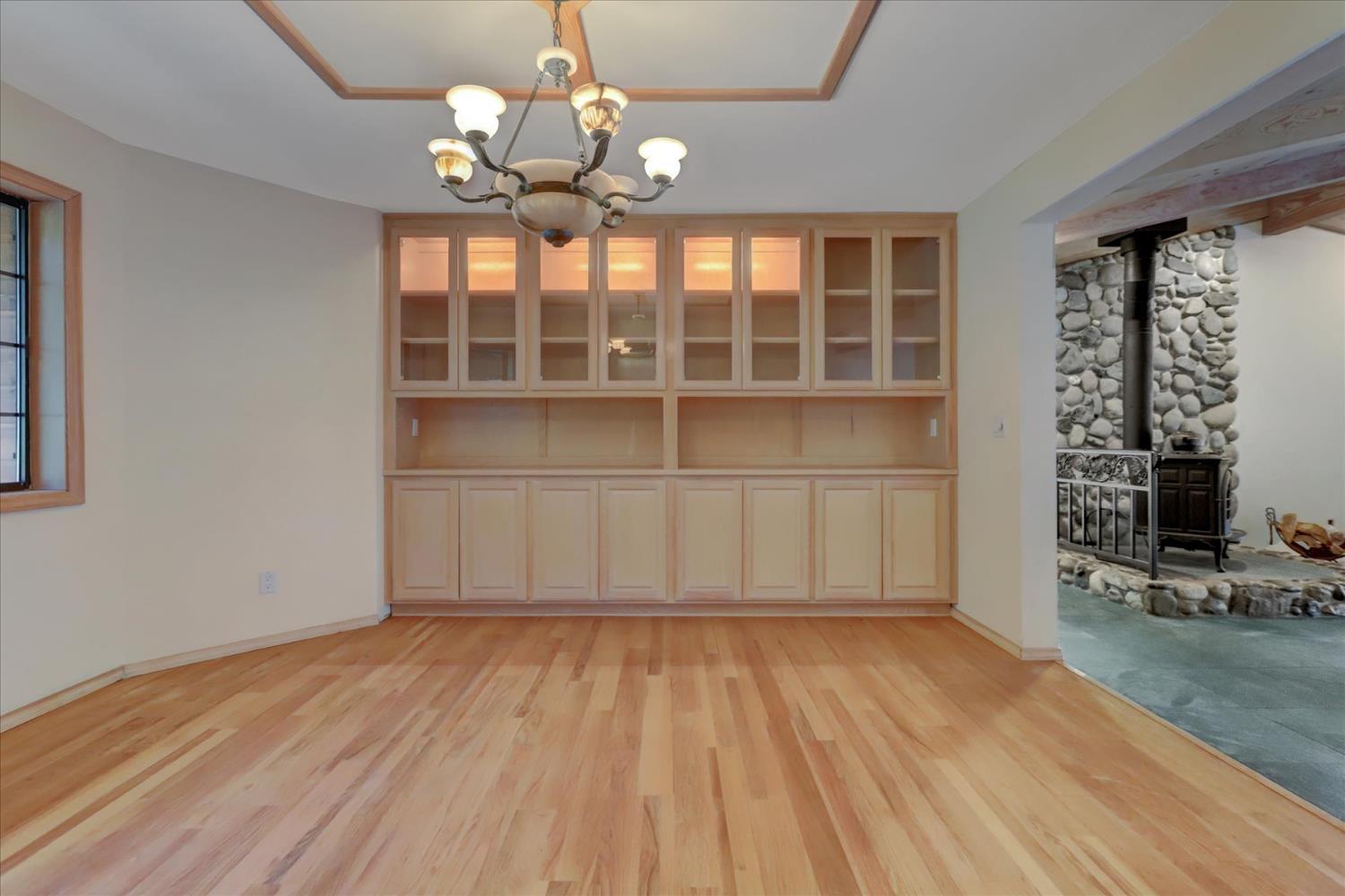 Nevada City, California, 95959, United States, 3 Bedrooms Bedrooms, ,4 BathroomsBathrooms,Residential,For Sale,1977718