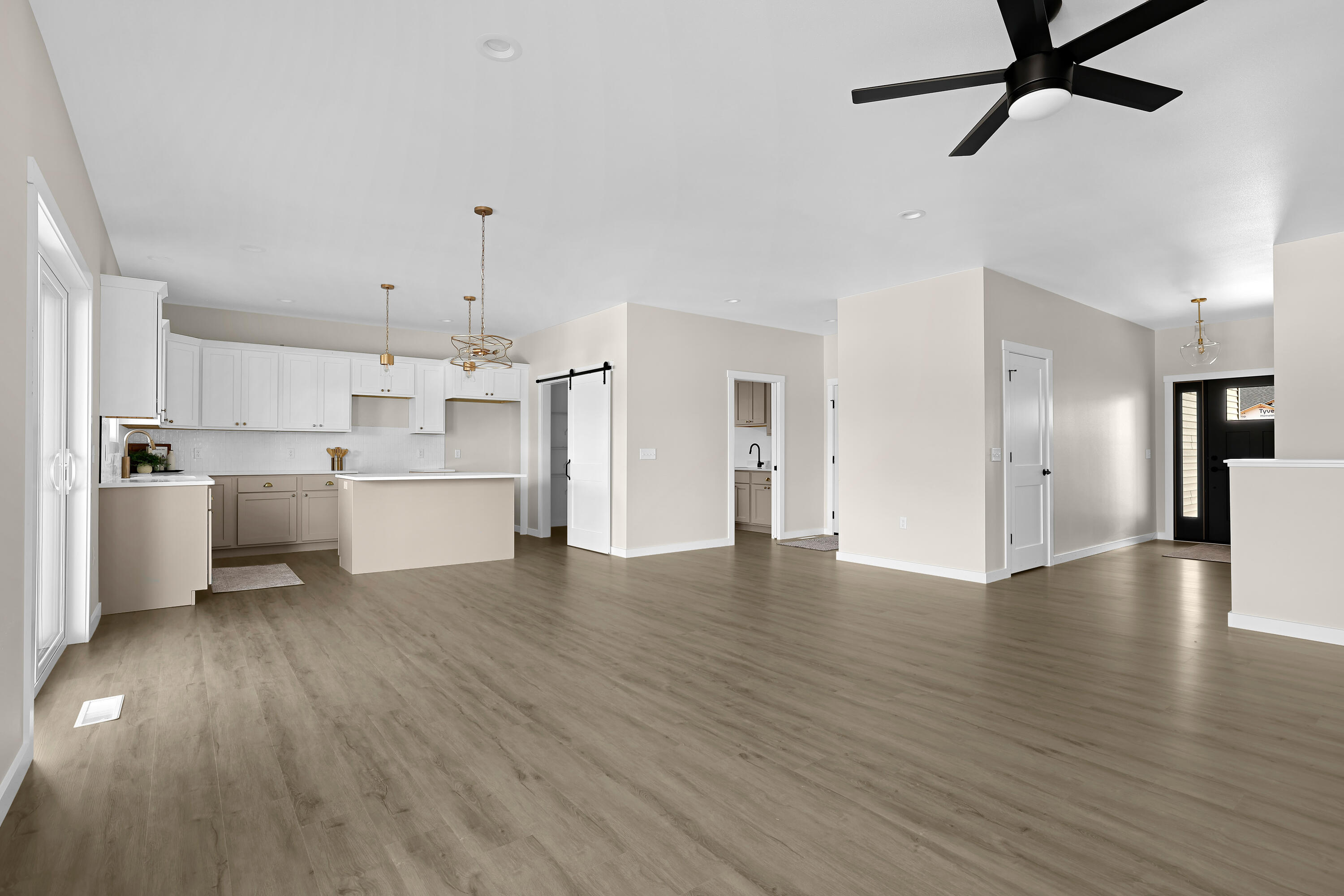 Holmen, Wisconsin, 54636, United States, 3 Bedrooms Bedrooms, ,2 BathroomsBathrooms,Residential,For Sale,1779685