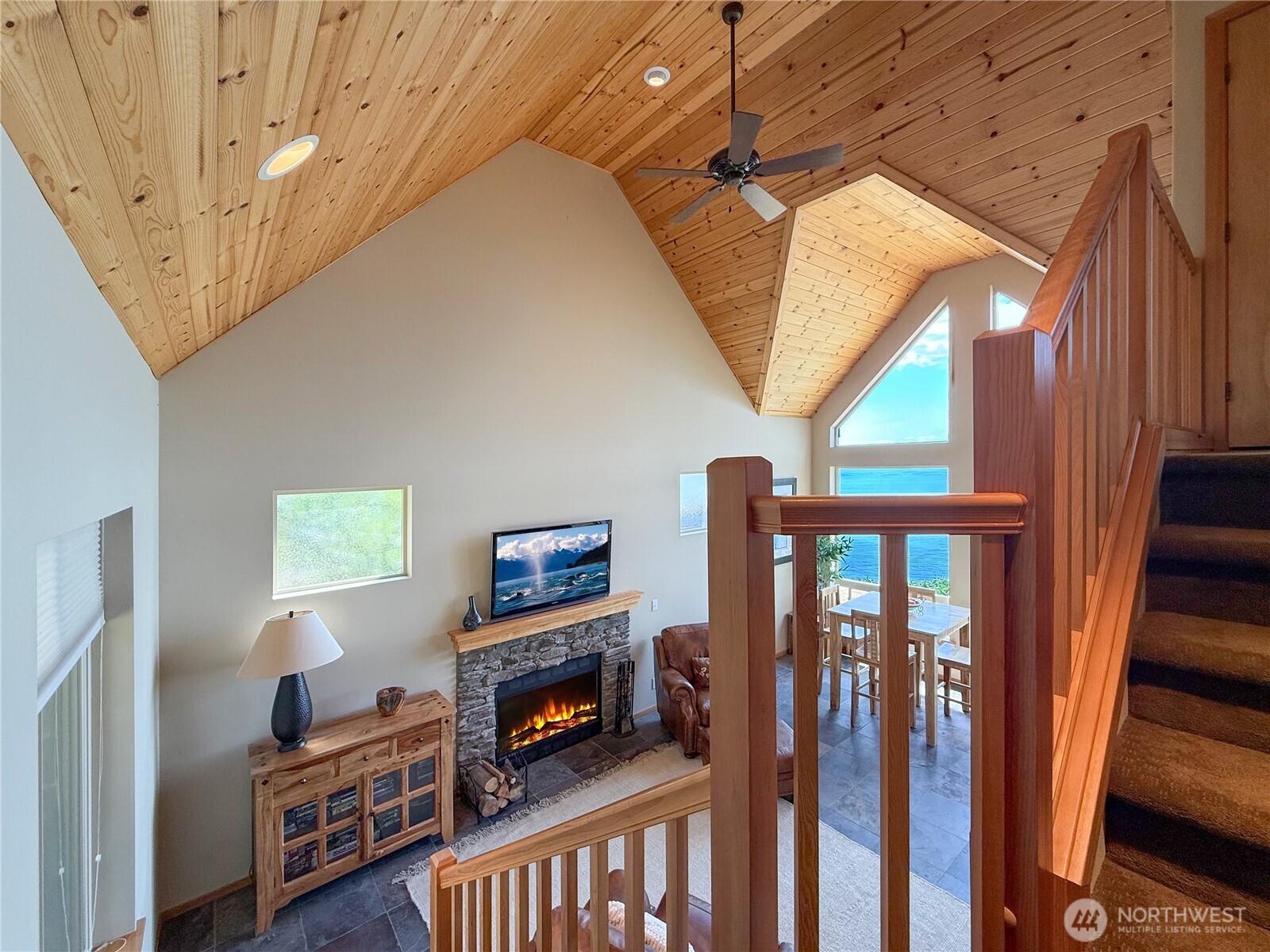 Everett, Washington, 98206, United States, 2 Bedrooms Bedrooms, ,1 BathroomBathrooms,Residential,For Sale,1982450