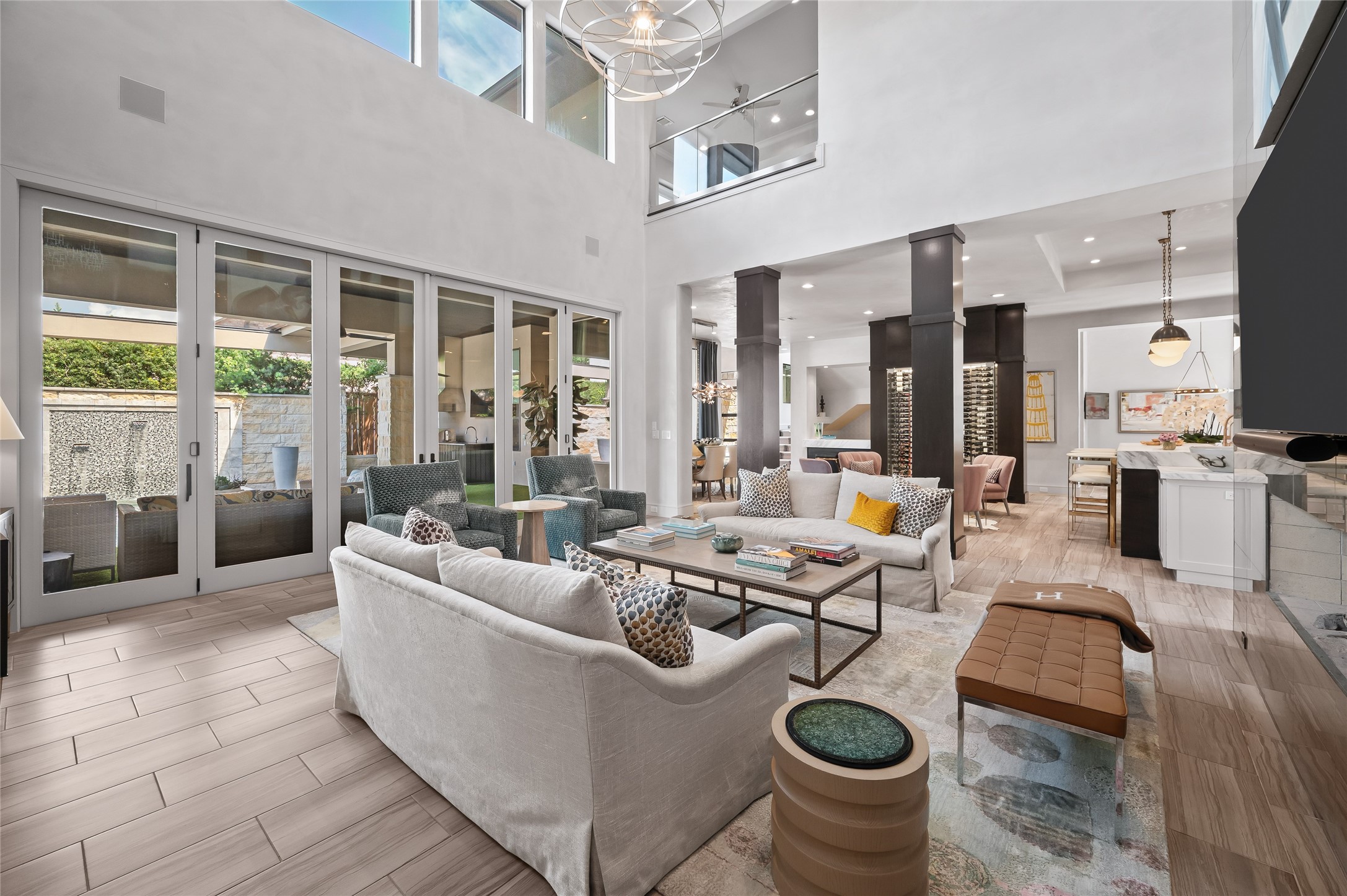  5642 Cedar Creek Drive - 物件實景