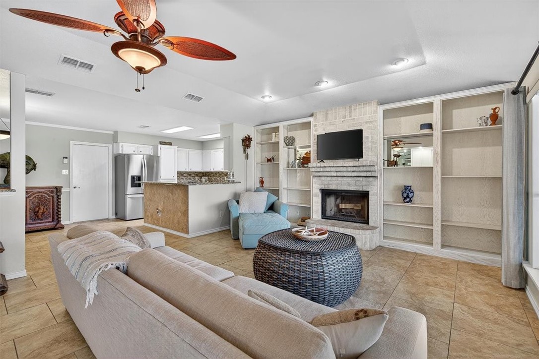 Corpus Christi, Texas, 78418, United States, 3 Bedrooms Bedrooms, ,2 BathroomsBathrooms,Residential,For Sale,1997233