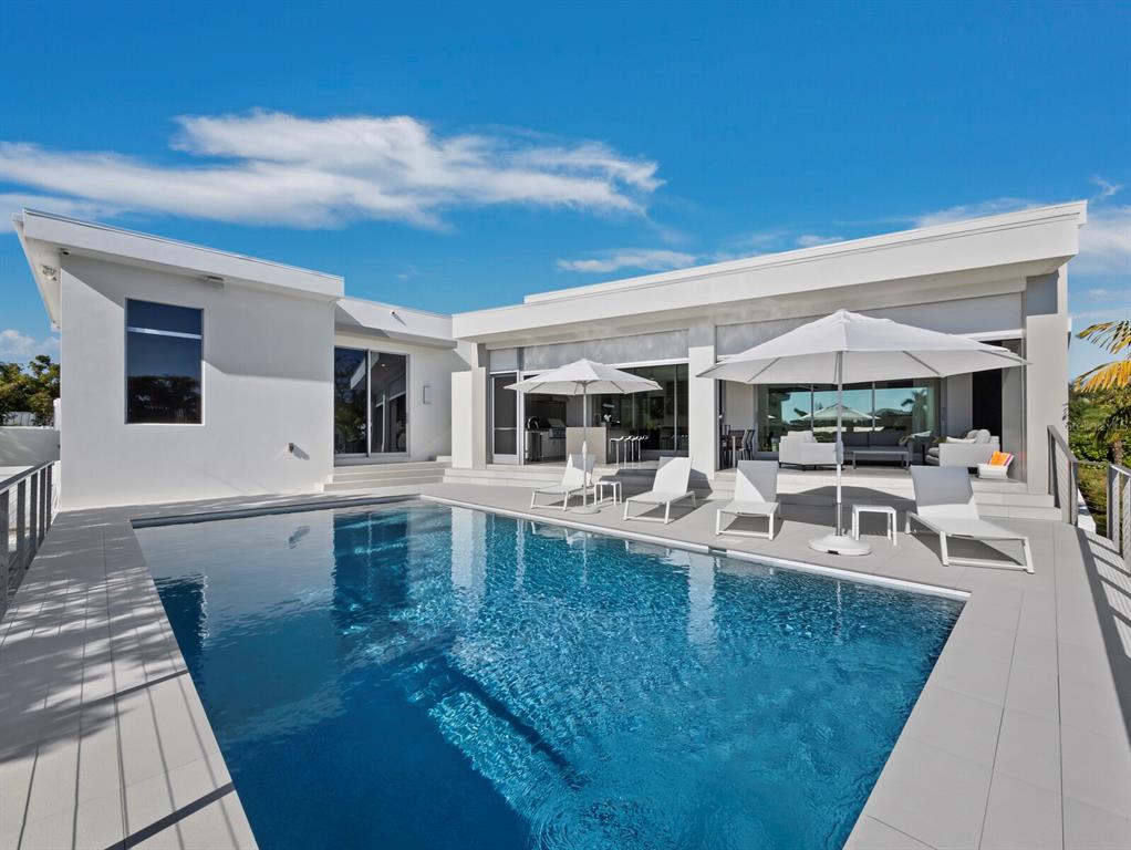 Sarasota, Florida, 34236, United States, 3 Bedrooms Bedrooms, ,5 BathroomsBathrooms,Residential,For Sale,2003430