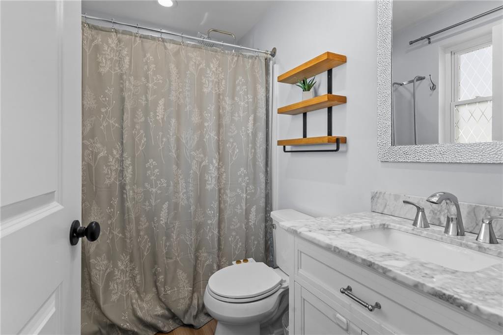 Cranston, Rhode Island, 02910, United States, 3 Bedrooms Bedrooms, ,3 BathroomsBathrooms,Residential,For Sale,1915562