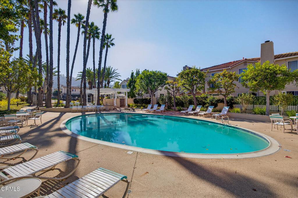 Moorpark, California, 93021, United States, 2 Bedrooms Bedrooms, ,3 BathroomsBathrooms,Residential,For Sale,1989466