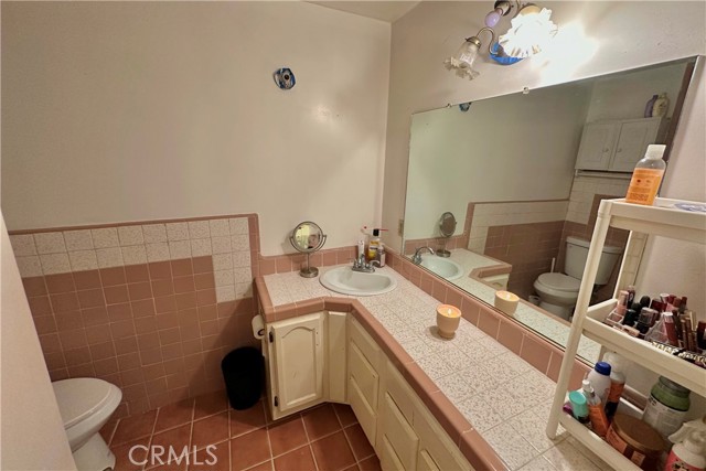 Downey, California, 90240, United States, 3 Bedrooms Bedrooms, ,2 BathroomsBathrooms,Residential,For Sale,1985764