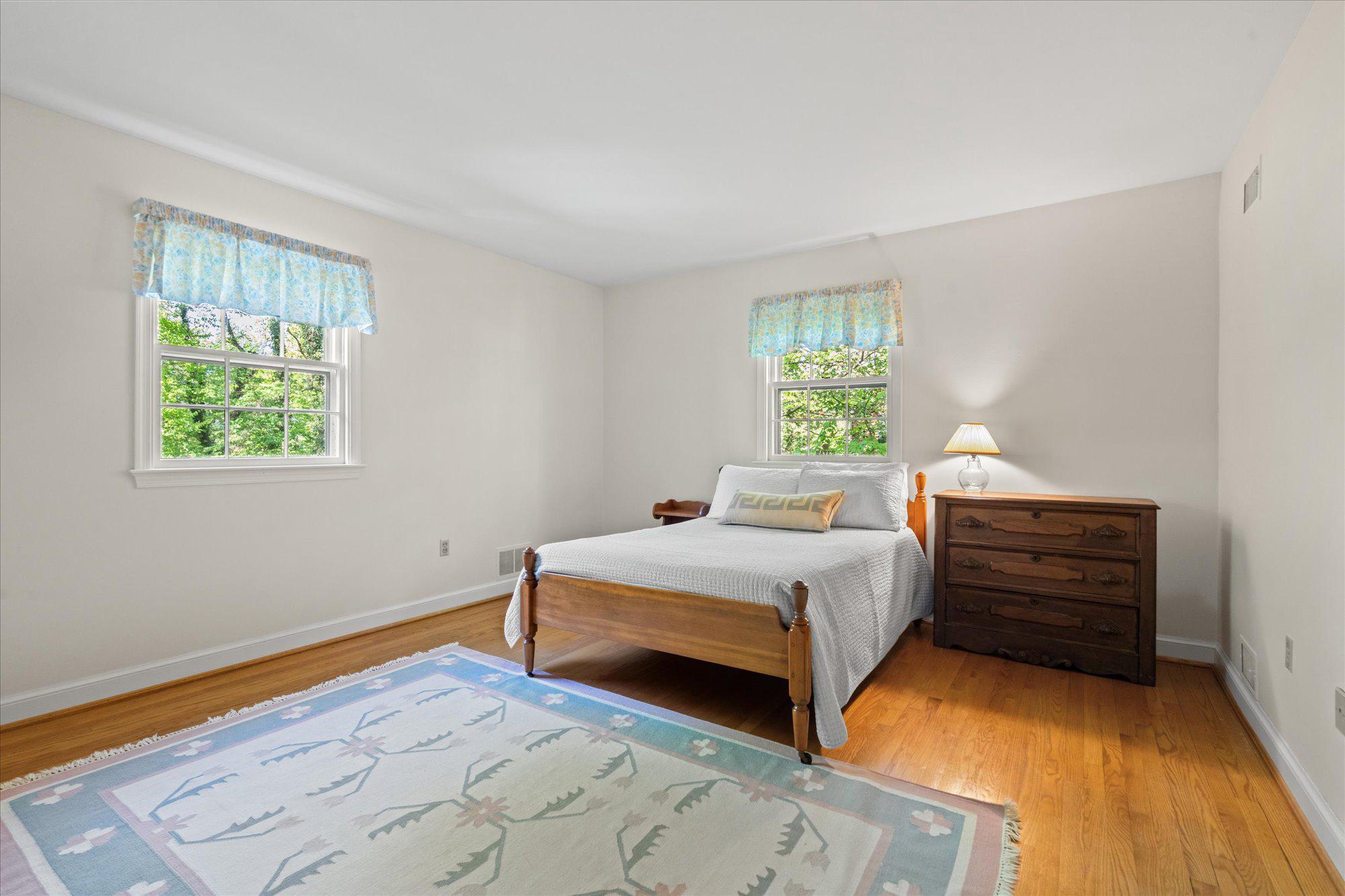  7030 Longwood Drive, Bethesda, MD 20817 - 物件實景