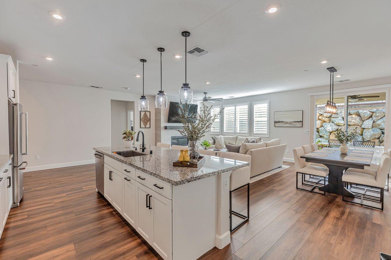 Sacramento, California, 95829, United States, 3 Bedrooms Bedrooms, ,2 BathroomsBathrooms,Residential,For Sale,1950991
