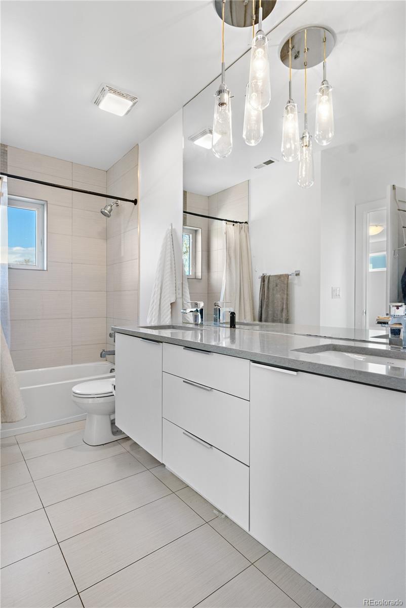 Denver, Colorado, 80211, United States, 5 Bedrooms Bedrooms, ,4 BathroomsBathrooms,Residential,For Sale,1885394