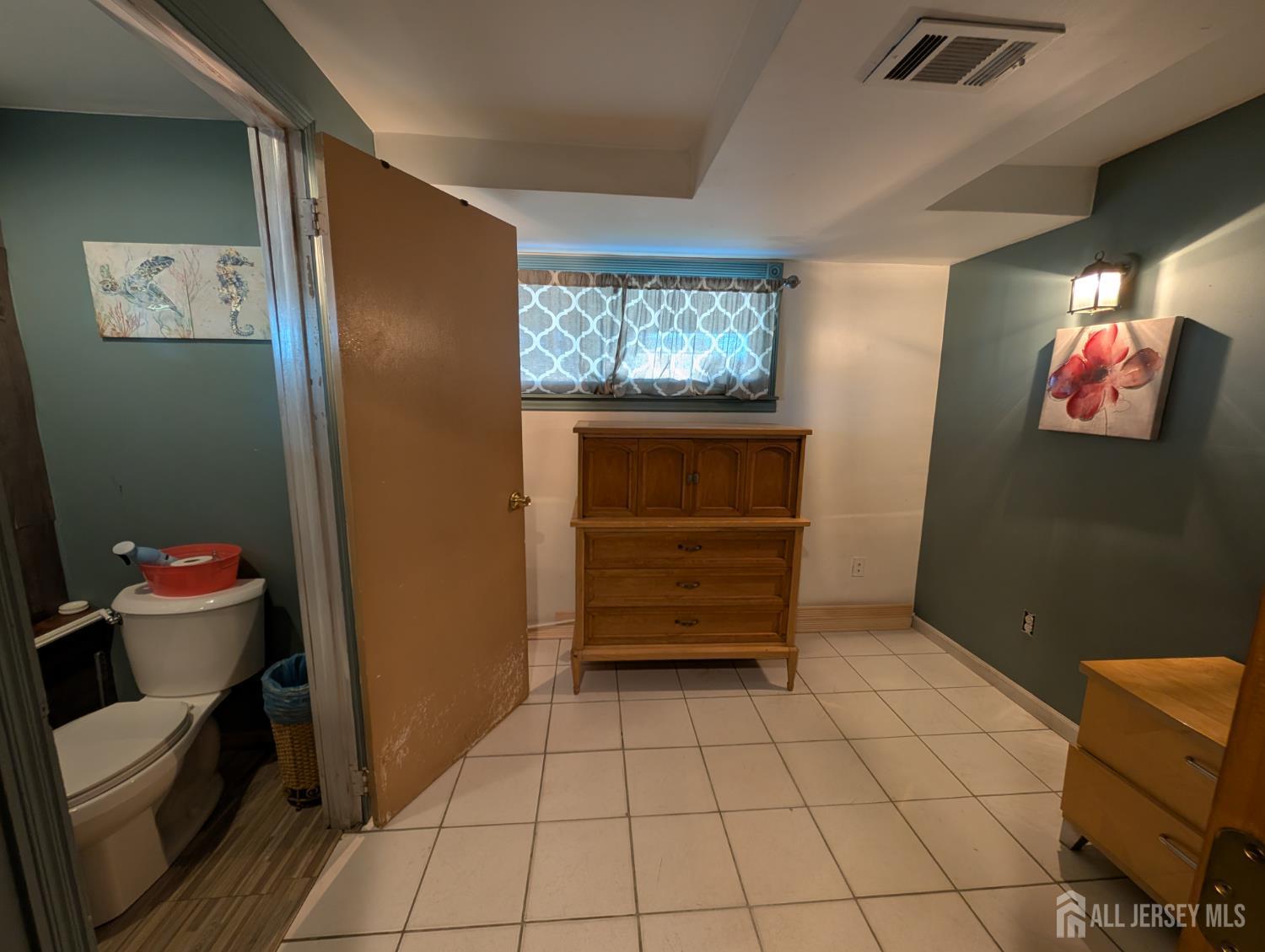 Old Bridge, New Jersey, 08857, United States, 3 Bedrooms Bedrooms, ,2 BathroomsBathrooms,Residential,For Sale,1849014