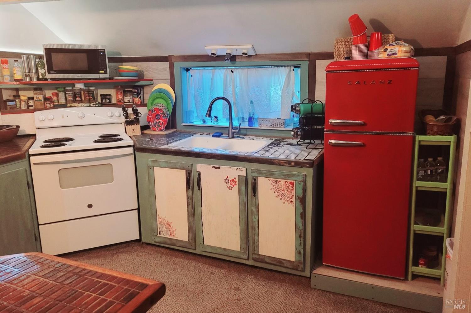 Ukiah, California, 95482, United States, 8 Bedrooms Bedrooms, ,4 BathroomsBathrooms,Residential,For Sale,1995478