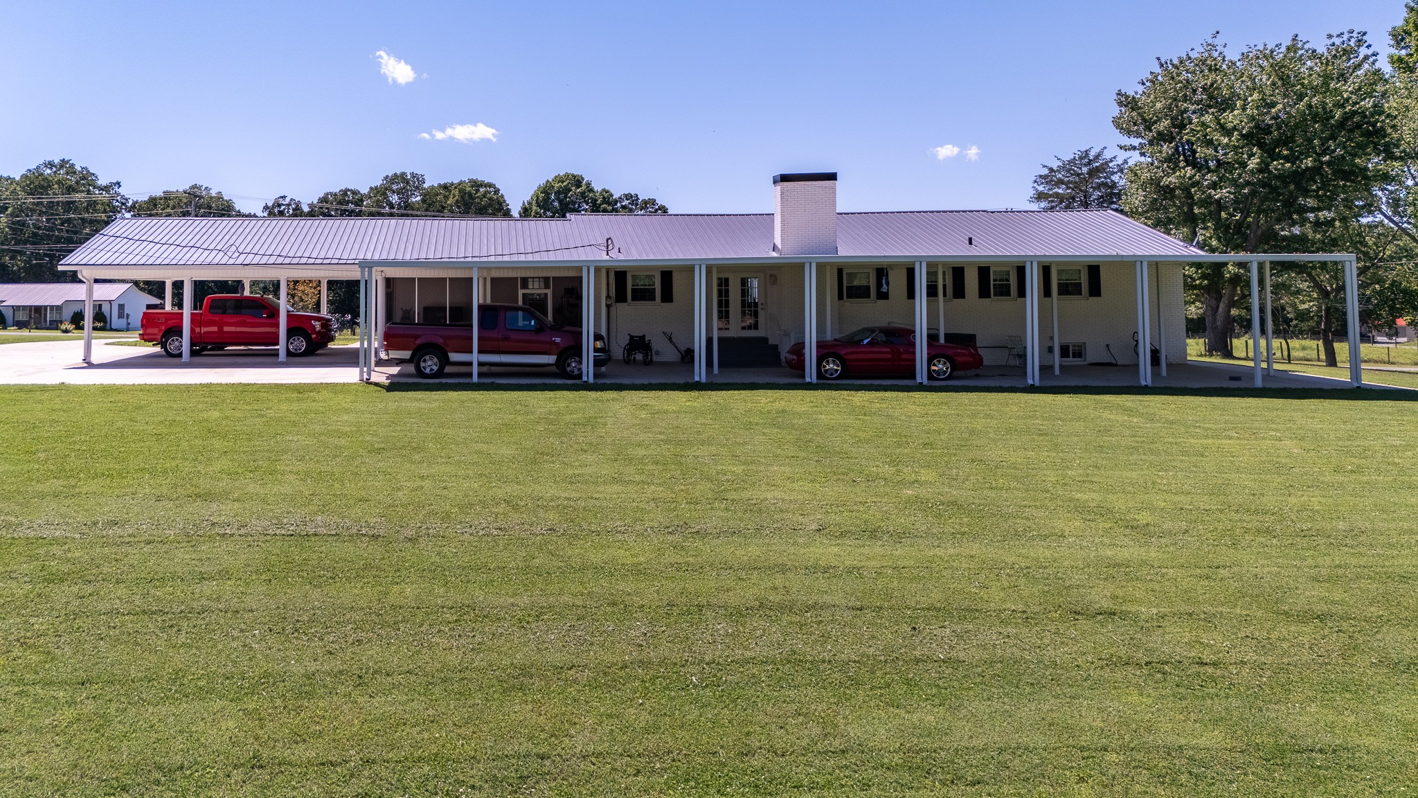 Lawrenceburg, Tennessee, 38464, United States, 3 Bedrooms Bedrooms, ,2 BathroomsBathrooms,Residential,For Sale,1828179