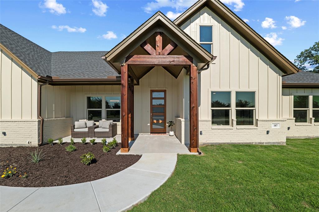 Weatherford, Texas, 76085, United States, 4 Bedrooms Bedrooms, ,3 BathroomsBathrooms,Residential,For Sale,2008170