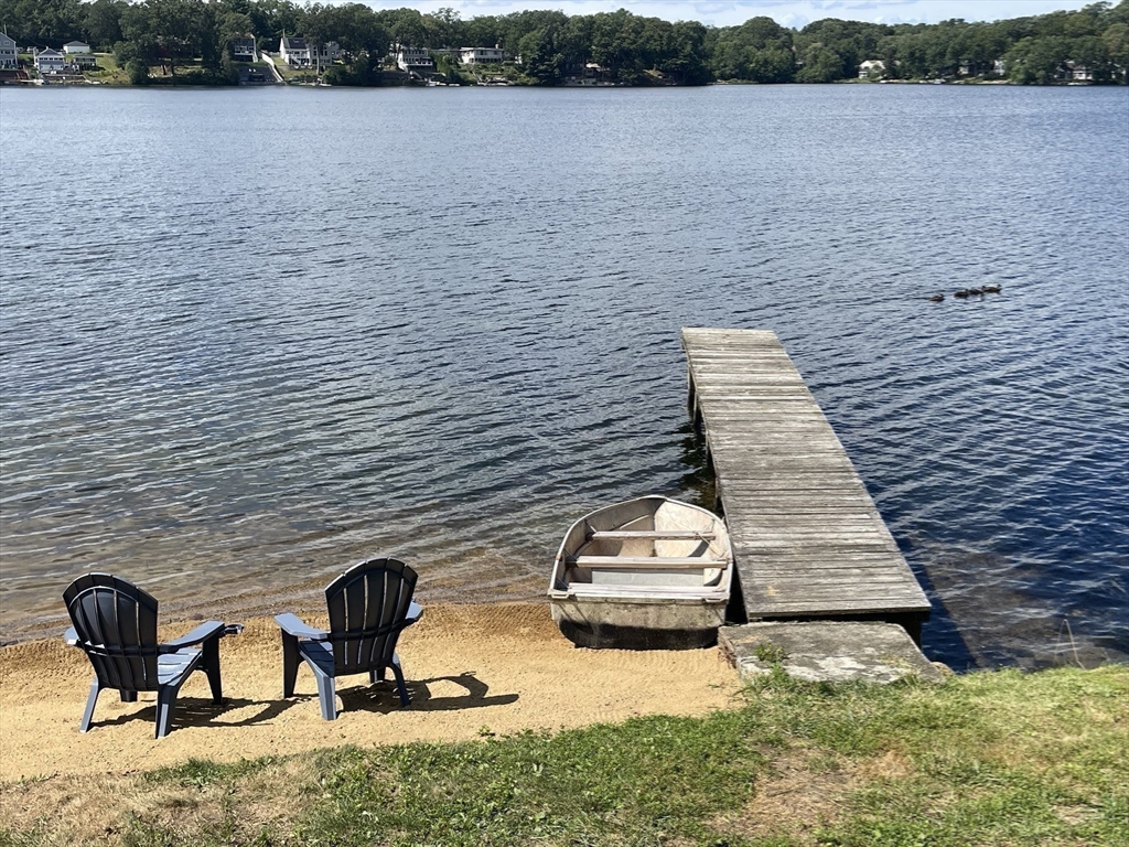 Bellingham, Massachusetts, 02019, United States, 4 Bedrooms Bedrooms, ,4 BathroomsBathrooms,Residential,For Sale,1927389