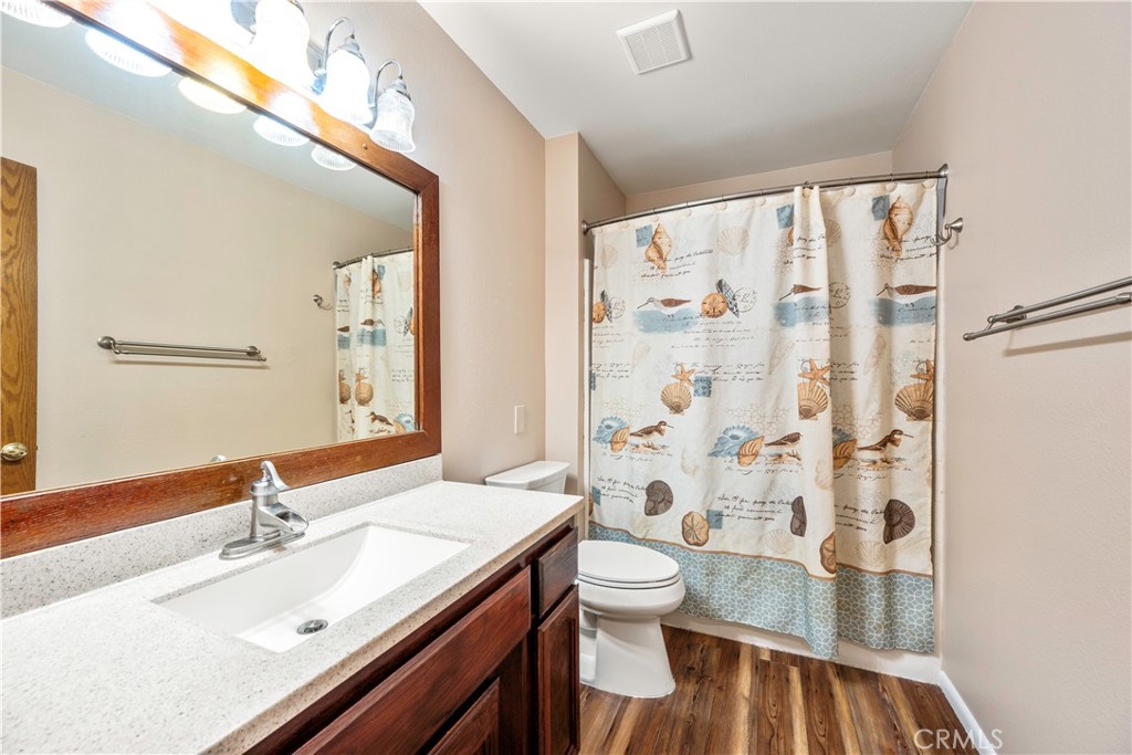 Paso Robles, California, 93446, United States, 5 Bedrooms Bedrooms, ,2 BathroomsBathrooms,Residential,For Sale,2010714