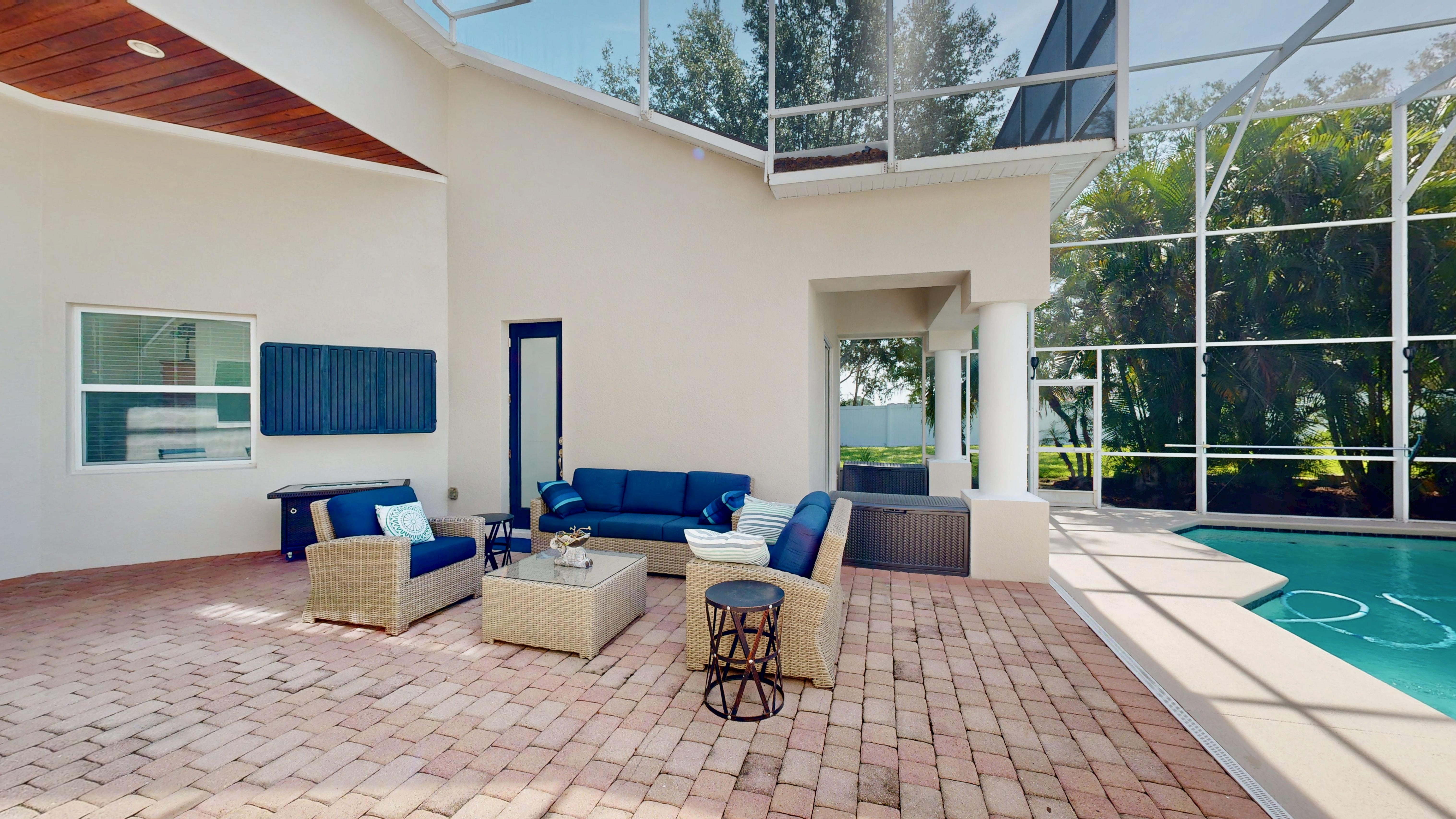 Oakland, Florida, 34760, United States, 4 Bedrooms Bedrooms, ,3 BathroomsBathrooms,Residential,For Sale,1828727