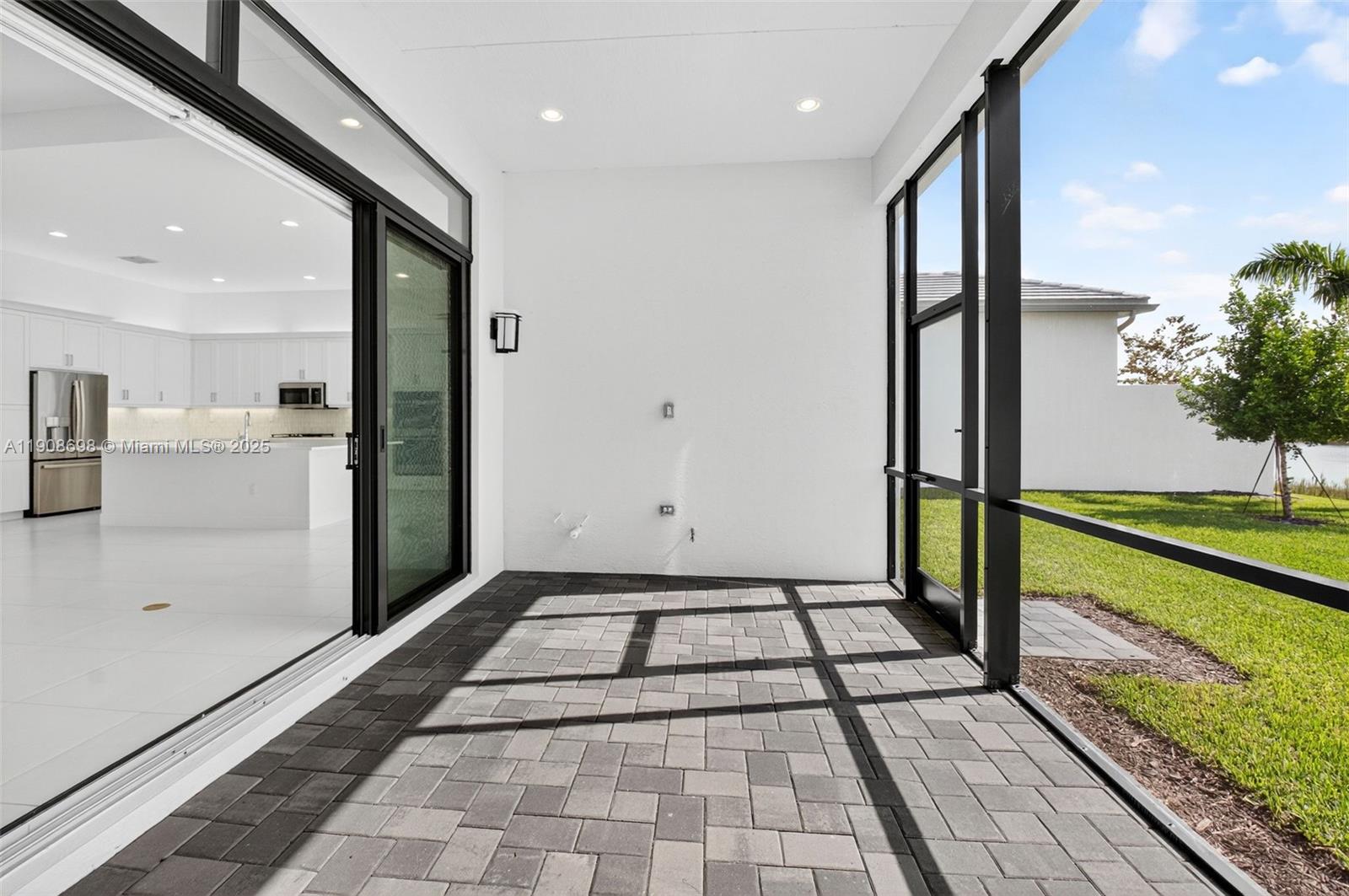 Boynton Beach, Florida, 33473, United States, 3 Bedrooms Bedrooms, ,4 BathroomsBathrooms,Residential,For Sale,1991077