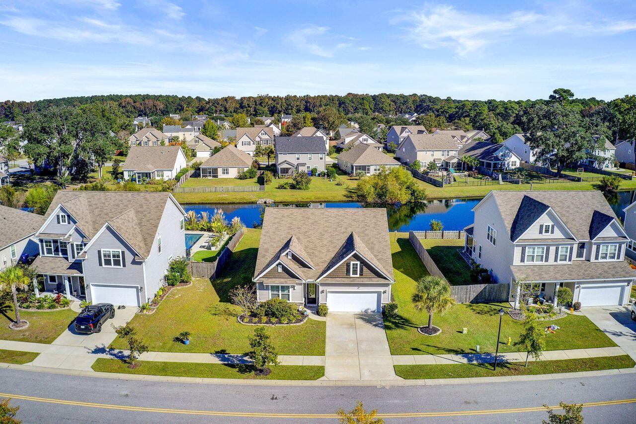 Johns Island, South Carolina, 29455, United States, 4 Bedrooms Bedrooms, ,2 BathroomsBathrooms,Residential,For Sale,1967653