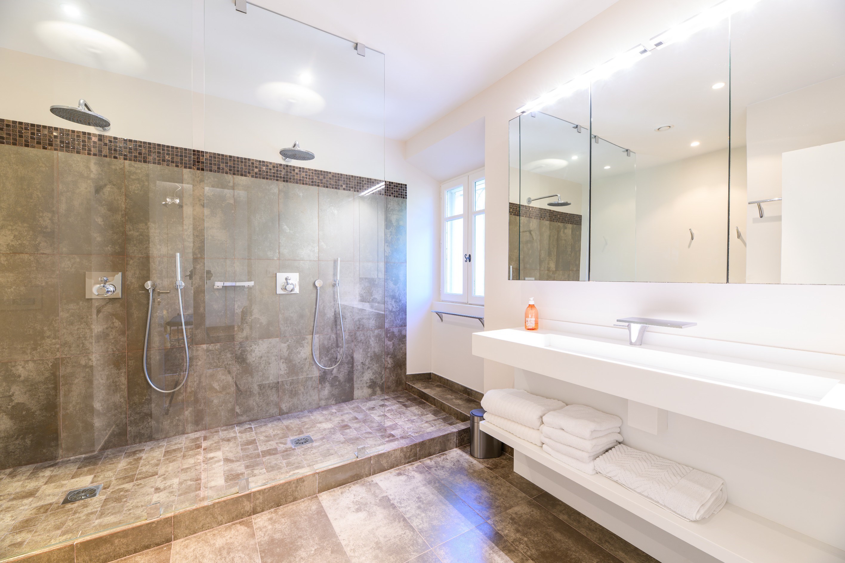  Exclusive property in Les Parcs de St-Tropez 125 sqm apartment, guest flat & ga… - 物件實景