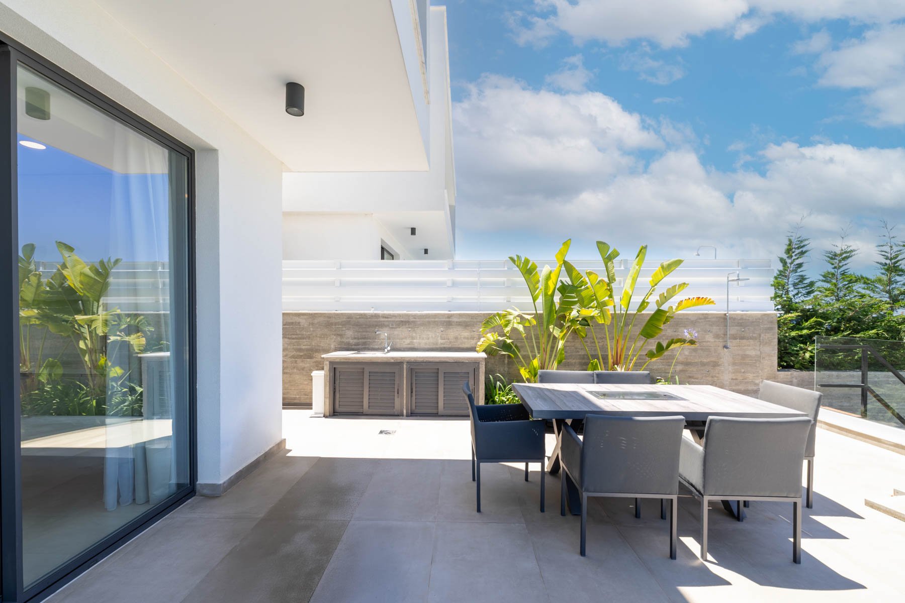  3-Bedroom Sea View Villa with Private Pool in Chloraka, Pafos - 物件實景