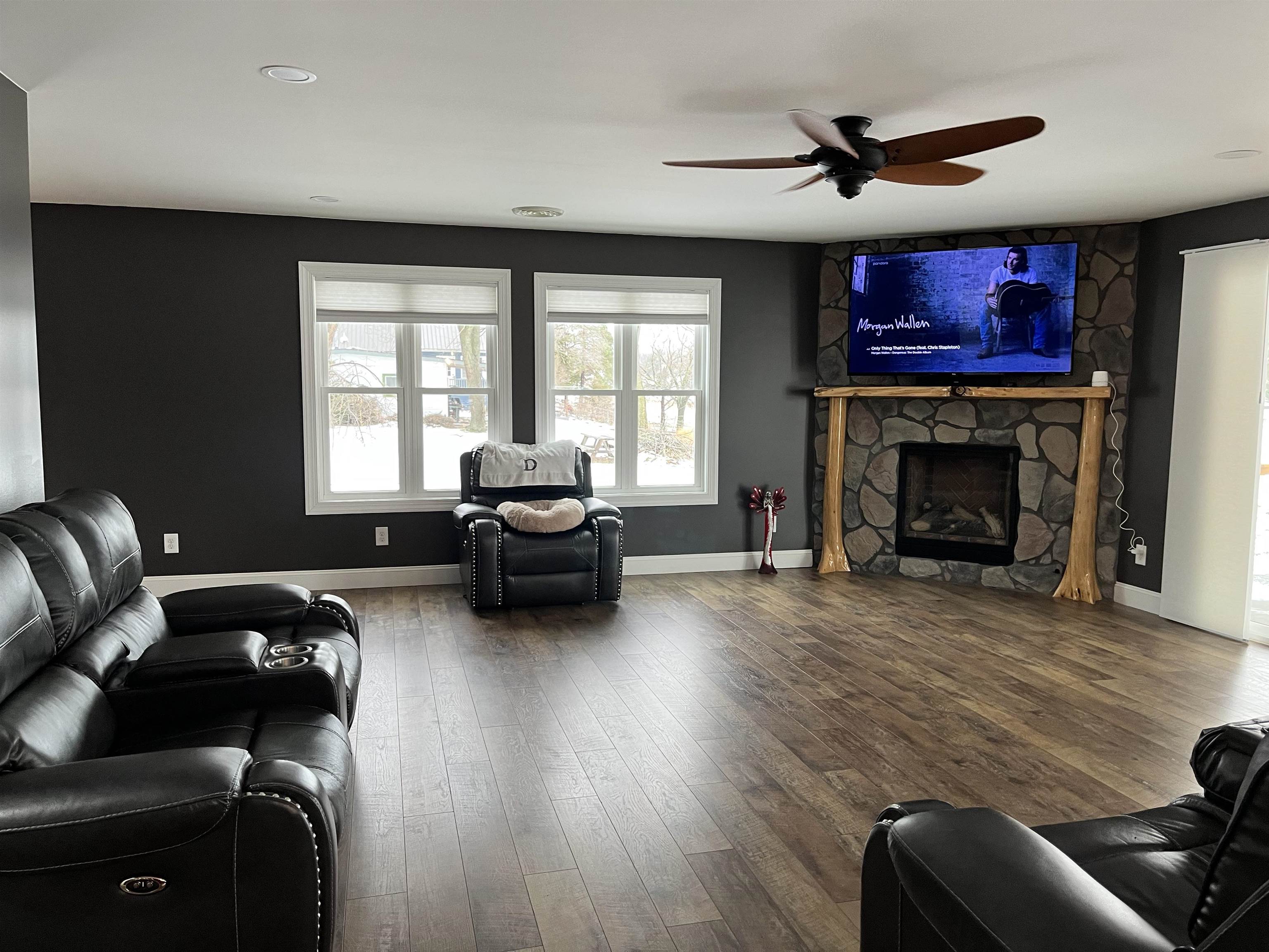 Beaverton, Michigan, 48612, United States, 3 Bedrooms Bedrooms, ,2 BathroomsBathrooms,Residential,For Sale,2008560