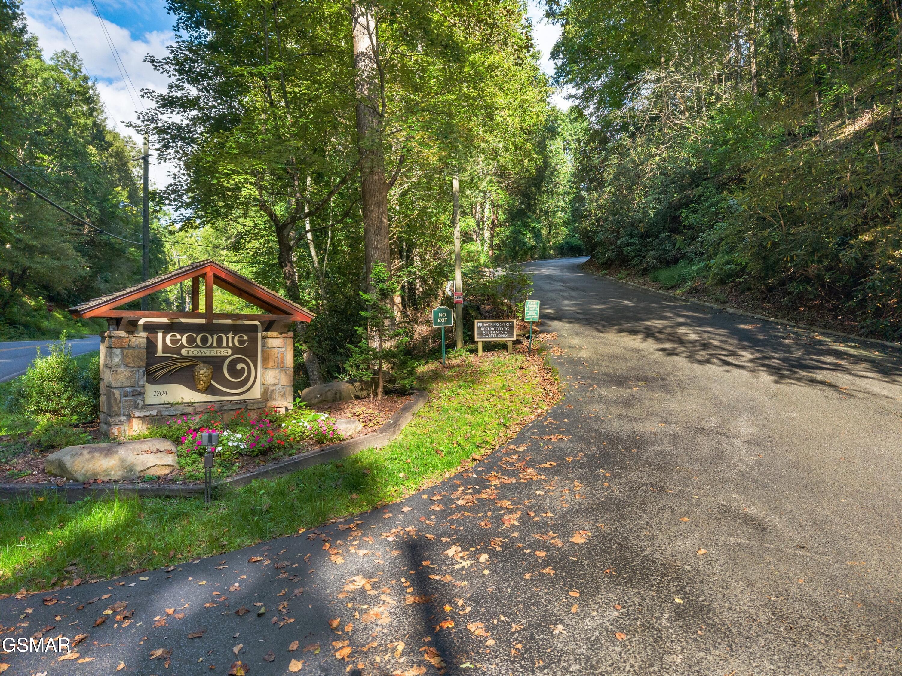 Gatlinburg, Tennessee, 37738, United States, 3 Bedrooms Bedrooms, ,2 BathroomsBathrooms,Residential,For Sale,1943047
