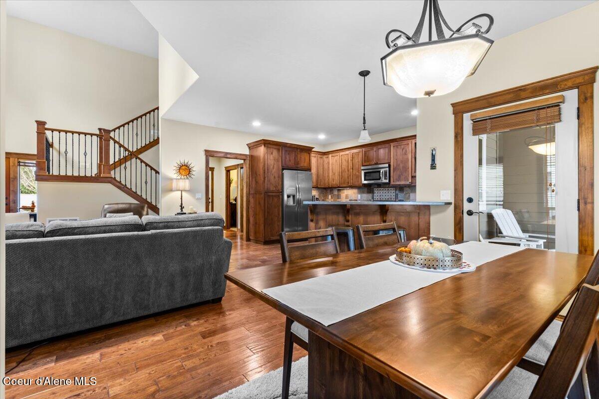 Hayden, Idaho, 83835, United States, 3 Bedrooms Bedrooms, ,3 BathroomsBathrooms,Residential,For Sale,1992408