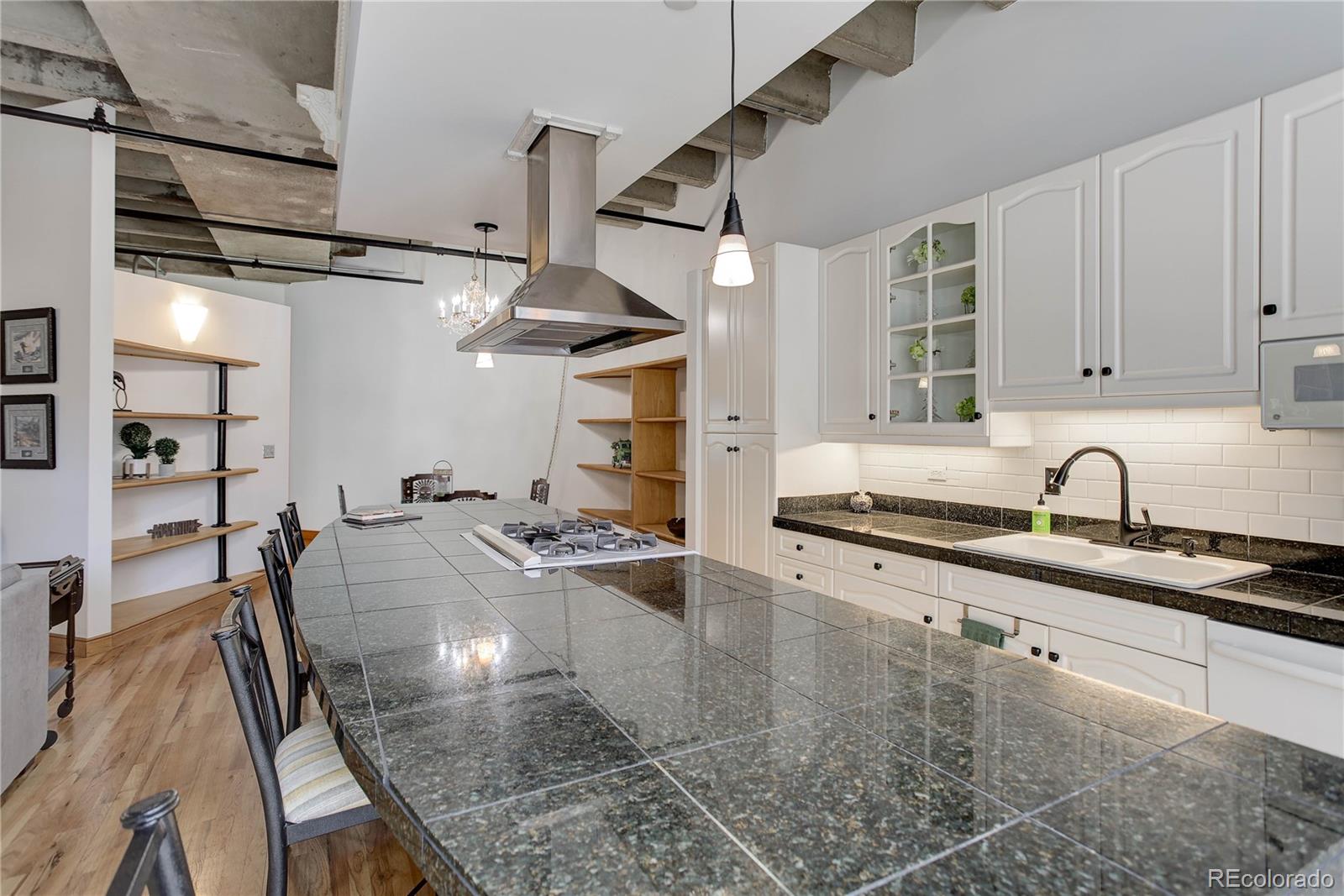 Denver, Colorado, 80202, United States, 1 Bedroom Bedrooms, ,2 BathroomsBathrooms,Residential,For Sale,1804678