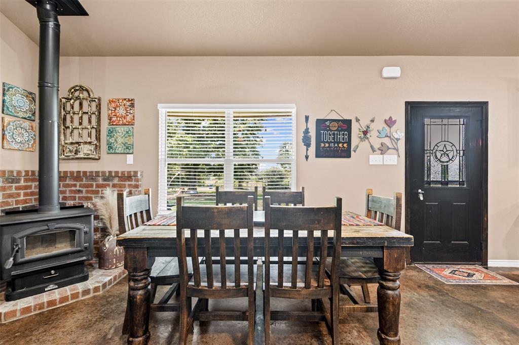 Covington, Texas, 76636, United States, 4 Bedrooms Bedrooms, ,2 BathroomsBathrooms,Residential,For Sale,1847211