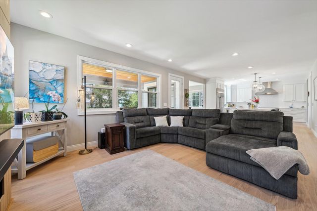 Birmingham, Michigan, 48009, United States, 5 Bedrooms Bedrooms, ,Residential,For Sale,1792360