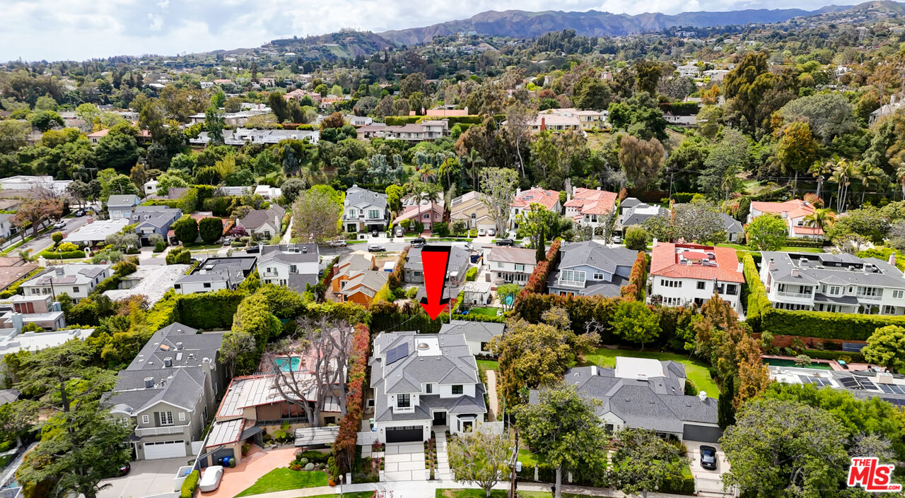 Los Angeles, California, 90049, United States, 7 Bedrooms Bedrooms, ,4 BathroomsBathrooms,Residential,For Sale,1912461