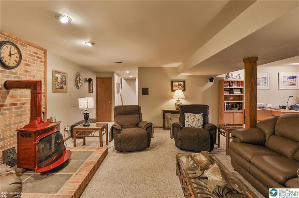 Bethlehem, Pennsylvania, 18017-3771, United States, 3 Bedrooms Bedrooms, ,3 BathroomsBathrooms,Residential,For Sale,2048203